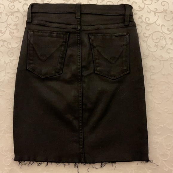 Hudson Jeans Robbie Mid-rise Pencil Mini Skirt With Raw Hem - Picture 12 of 16